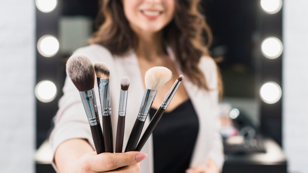 Maquillage et apprentissage : comment les cours du soir peuvent transformer votre quotidien ?